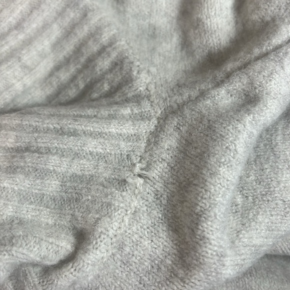 For The Republic Women’s Crew Sweater Wool Blend Size XS - Picture 11 of 12